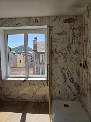 Appartement à SAINT-ETIENNE, 42100 - 6 pièces 92m²