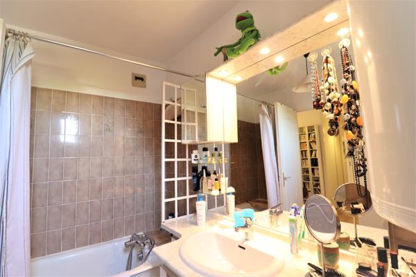 Vanves (92170) Beau 5 pièces familial de 100 m² au 3ème étage au calme