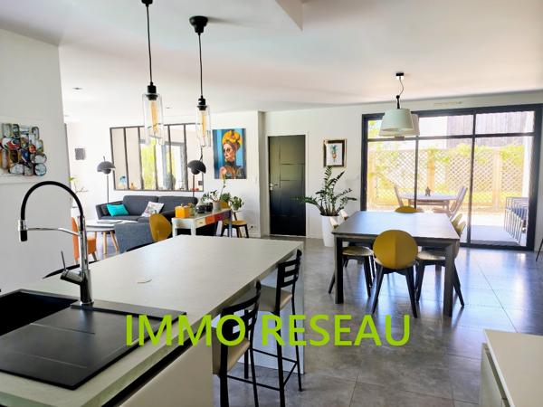 Maison contemporaine à LE FENOUILLER (85800)