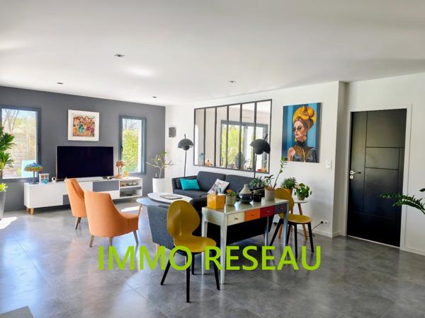 Maison contemporaine à LE FENOUILLER (85800)