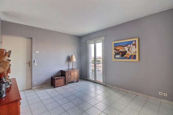 APPARTEMENT TYPE 2 APERÇU MER / BOX