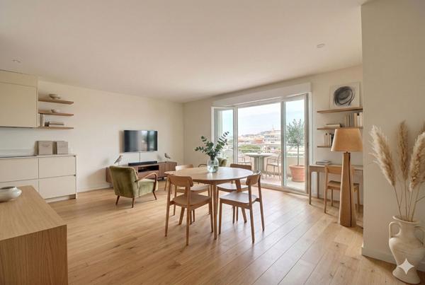 APPARTEMENT TYPE 2 APERÇU MER / BOX