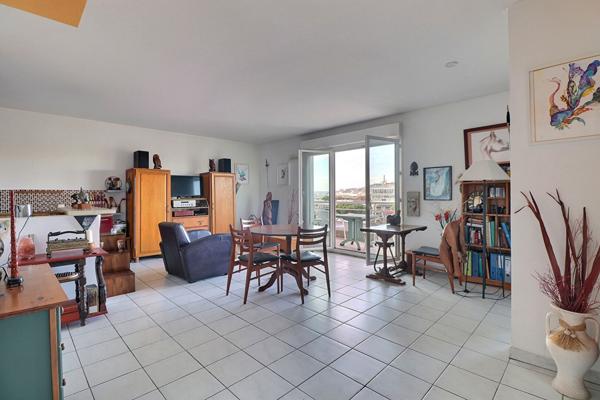 APPARTEMENT TYPE 2 APERÇU MER / BOX