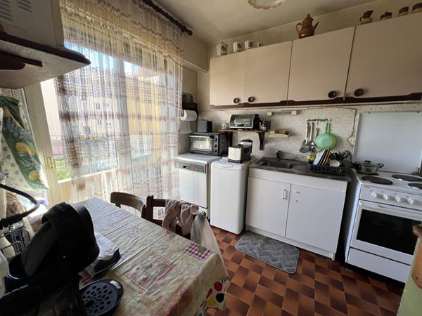 Cagnes Sur Mer Studio loué 33 m2 Terrasse 10 m2 Cave