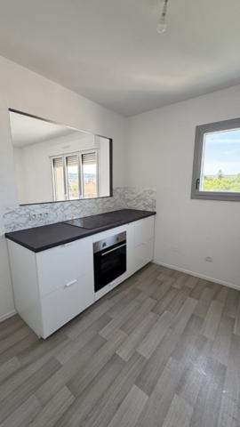 APPARTEMENT F2 AVEC BALCON PARC SAINTE MARIE