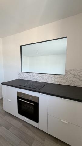 APPARTEMENT F2 AVEC BALCON PARC SAINTE MARIE