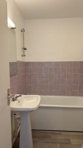 APPARTEMENT F2 AVEC BALCON PARC SAINTE MARIE