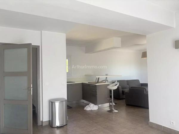 Location Appartement 3 pièces 85 m2 à Villeneuve-Loubet