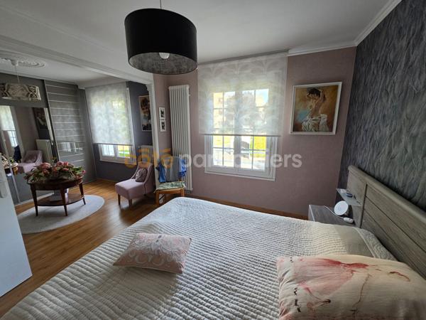 Vente
                Maison143 m² - 7 Pièces -
                    JOUE LES TOURS (37300)
