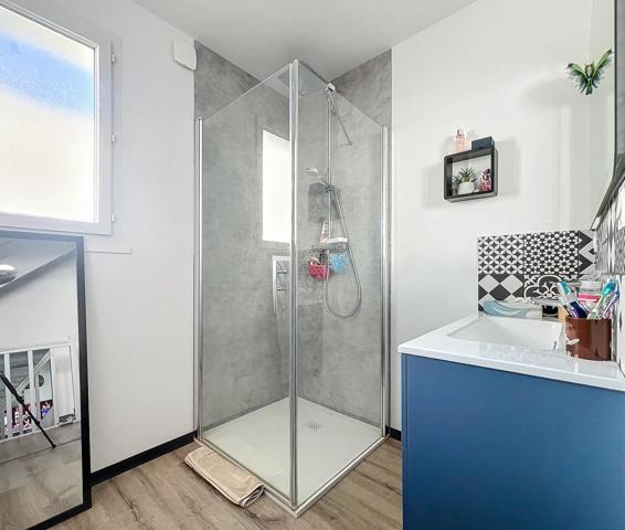 Maison non mitoyenne 138M2, 3 chambres, garage, jardin