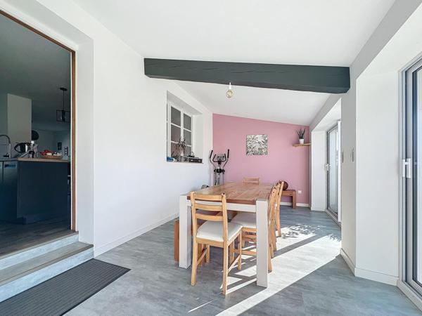 Maison non mitoyenne 138M2, 3 chambres, garage, jardin