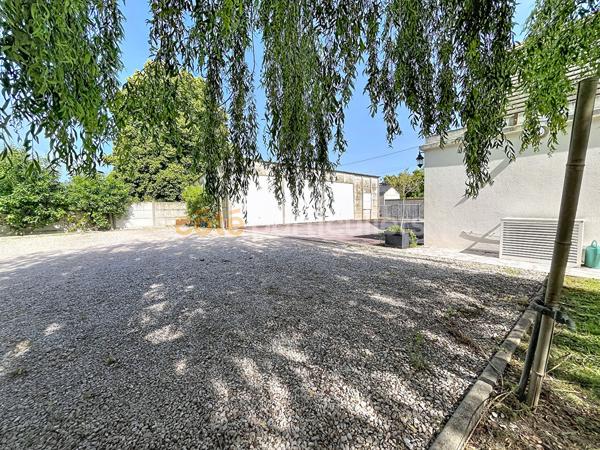 Vente
                Maison190 m² - 6 Pièces -
                    VILLEMANDEUR (45700)