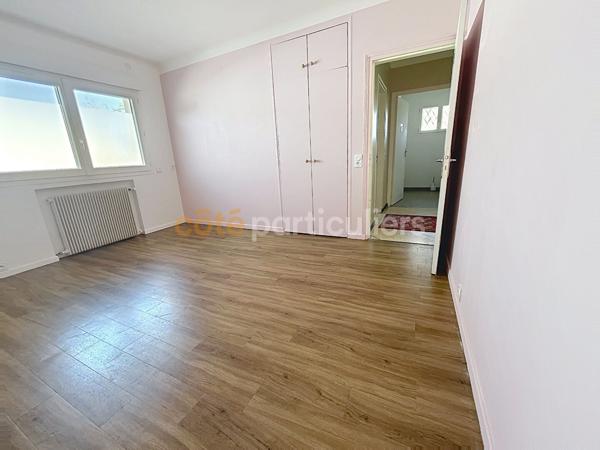 Vente
                Maison190 m² - 6 Pièces -
                    VILLEMANDEUR (45700)