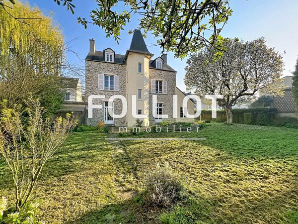 Maison St Lo 9 pièce(s)