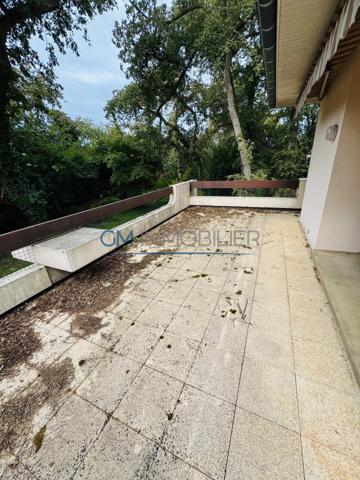 Mont-de-Marsan – Demeure d’architecte des années 60 avec jardin arboré