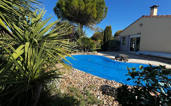 Maison à vendre    4 pièces •  Meschers-sur-Gironde