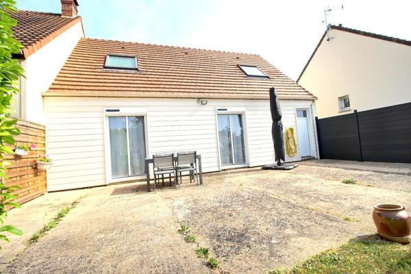 Maison de 3 pièces, 2 grandes chambres avec jardin et garage