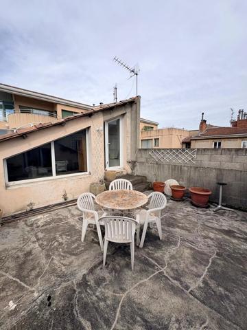 Vente                                                      Appartement
                        
                     3 pièces                      94 m2                     à Valence