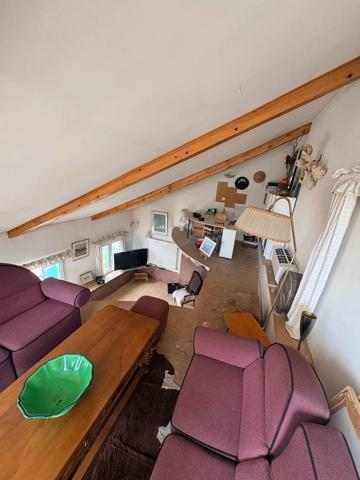 Vente                                                      Appartement
                        
                     3 pièces                      94 m2                     à Valence