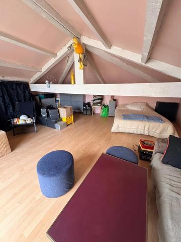 Vente                                                      Appartement
                        
                     3 pièces                      94 m2                     à Valence
