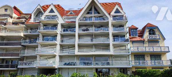 Garage fermé au sous-sol d'une résidence FACE MER