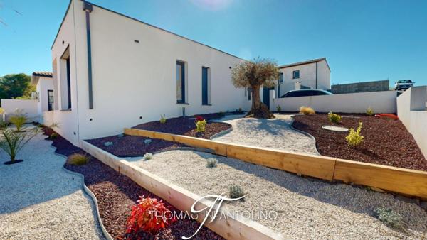 VILLA D'ARCHITECTE 175 M2 - PISCINE - VUE MONTAGNE NOIRE - GARAGE