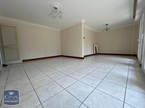 Appartement à louer 3 pièces 82.02m² Poitiers (86000)