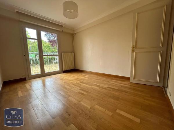 Appartement à louer 3 pièces 82.02m² Poitiers (86000)