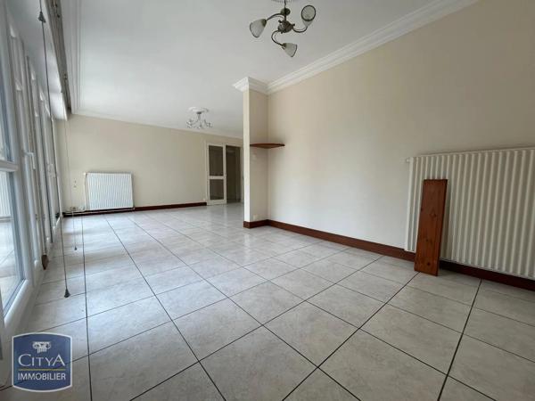 Appartement à louer 3 pièces 82.02m² Poitiers (86000)