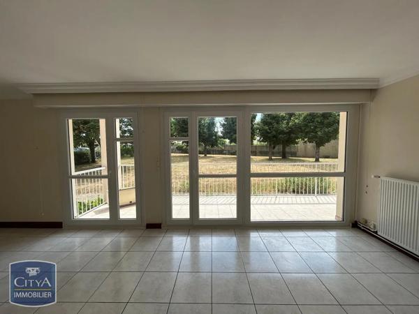 Appartement à louer 3 pièces 82.02m² Poitiers (86000)