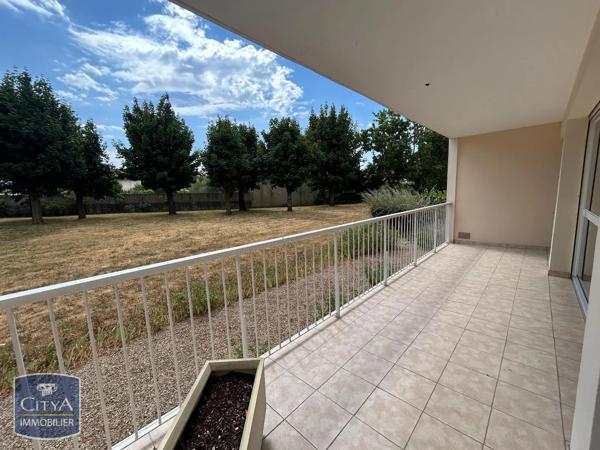 Appartement à louer 3 pièces 82.02m² Poitiers (86000)