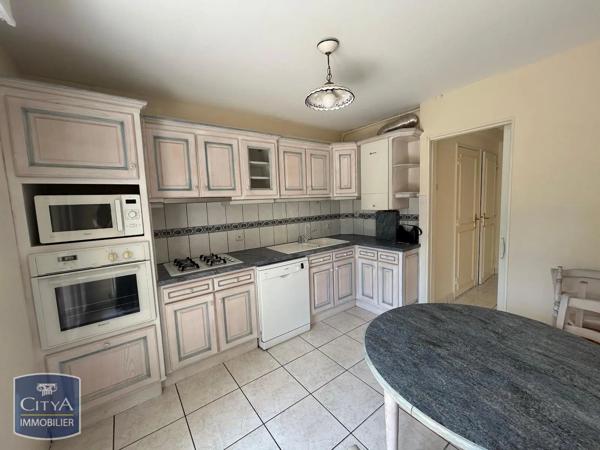 Appartement à louer 3 pièces 82.02m² Poitiers (86000)