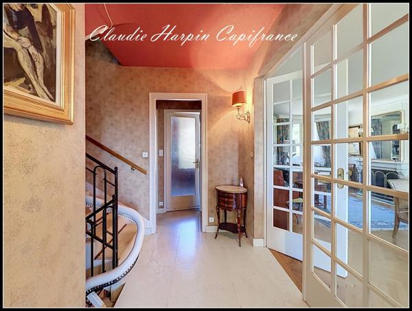 Maison à vendre 5 pièces PARTHENAY (79) - Parcelle d'environ 350 m², surf habit : 145 m² + plus diverses pièces utiliaires et garage