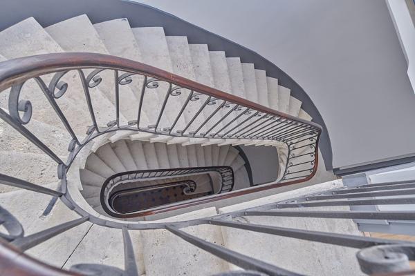 T2 rénové en dernier étage avec Ascenseur - Hôtel Particulier