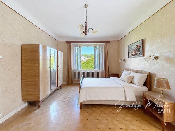 Maison de caractère 160 m² – 5 chambres – Plusieurs dépendances