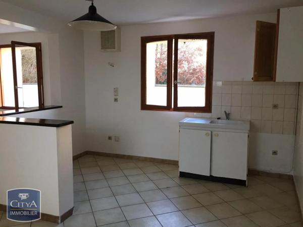 Appartement à louer 2 pièces 49.41m² Nanteuil-lès-Meaux (77100)