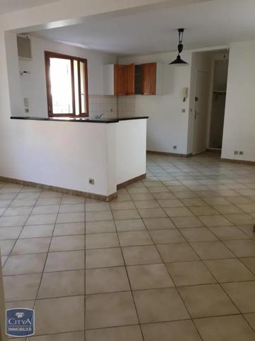 Appartement à louer 2 pièces 49.41m² Nanteuil-lès-Meaux (77100)