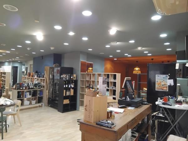 Fonds de commerce à vendre Bonne visibilité Bergerac centre ville 33 000 €