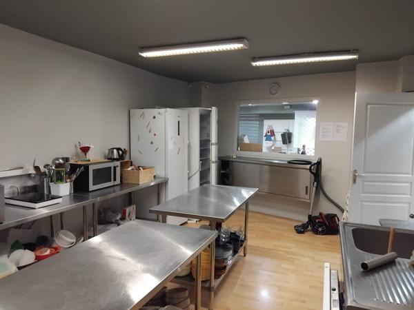 Fonds de commerce à vendre Bonne visibilité Bergerac centre ville 33 000 €