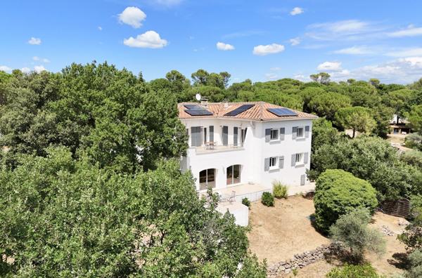 Saint Maximin: maison 271m2 sur 5000m2 - 6 voire 7 chambres