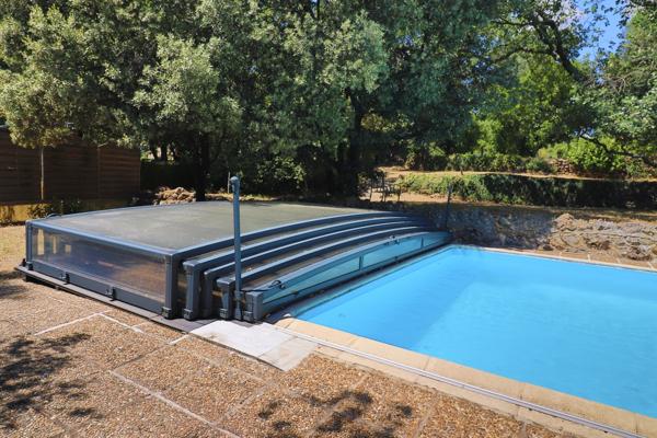 Saint Maximin: maison 271m2 sur 5000m2 - 6 voire 7 chambres