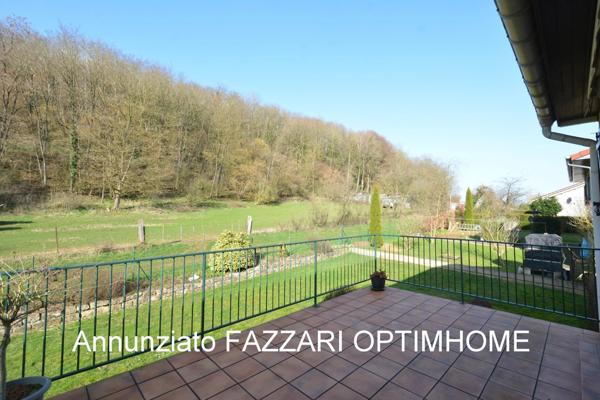 Maison individuelle sur sous-sol complet à Montmédy – 107 m² – 4 chambres – Garage 45 m² – Secteur calme proche Belgique & Luxembourg