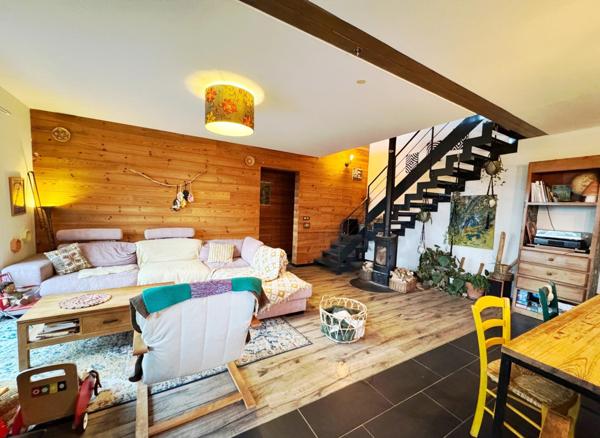 Maison d architecte à Bardos composé de 4 chambres au calme avec vue