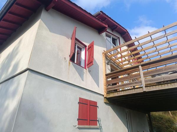 Maison d architecte à Bardos composé de 4 chambres au calme avec vue