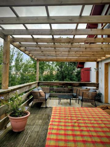 Maison d architecte à Bardos composé de 4 chambres au calme avec vue