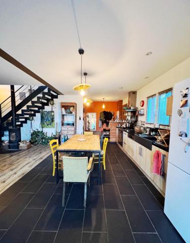 Maison d architecte à Bardos composé de 4 chambres au calme avec vue