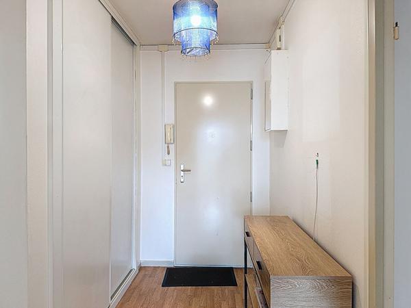 Appartement Trelaze 2 pièce(s) 60 m2