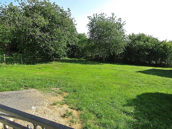 Location                                                      Maison
                        
                     4 pièces                      97 m2                     à Saint-Gorgon