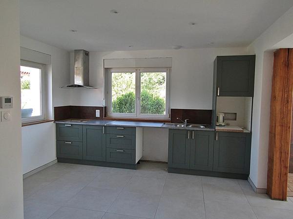 Location                                                      Maison
                        
                     4 pièces                      97 m2                     à Saint-Gorgon