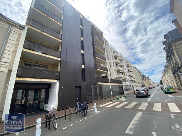 Appartement à louer 1 pièce 31.61m²